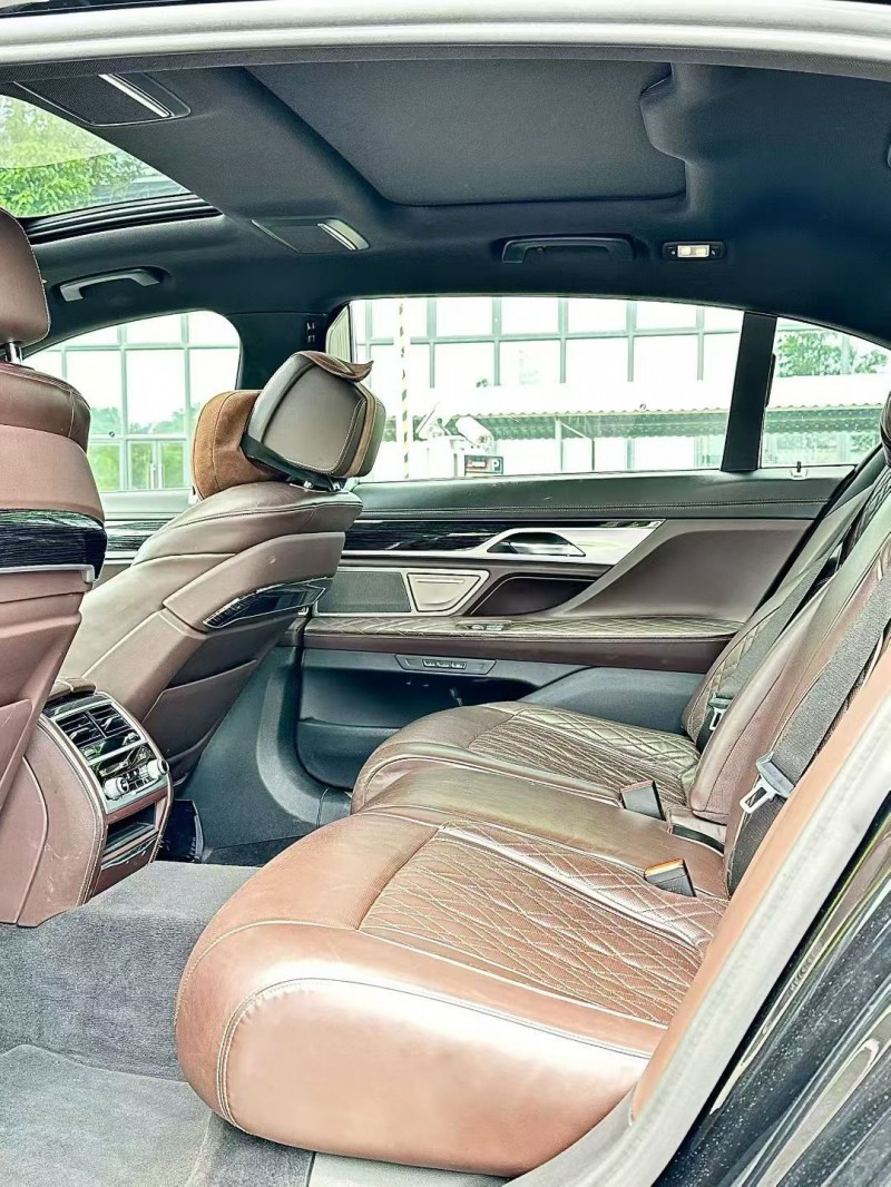 东莞20年宝马7系4