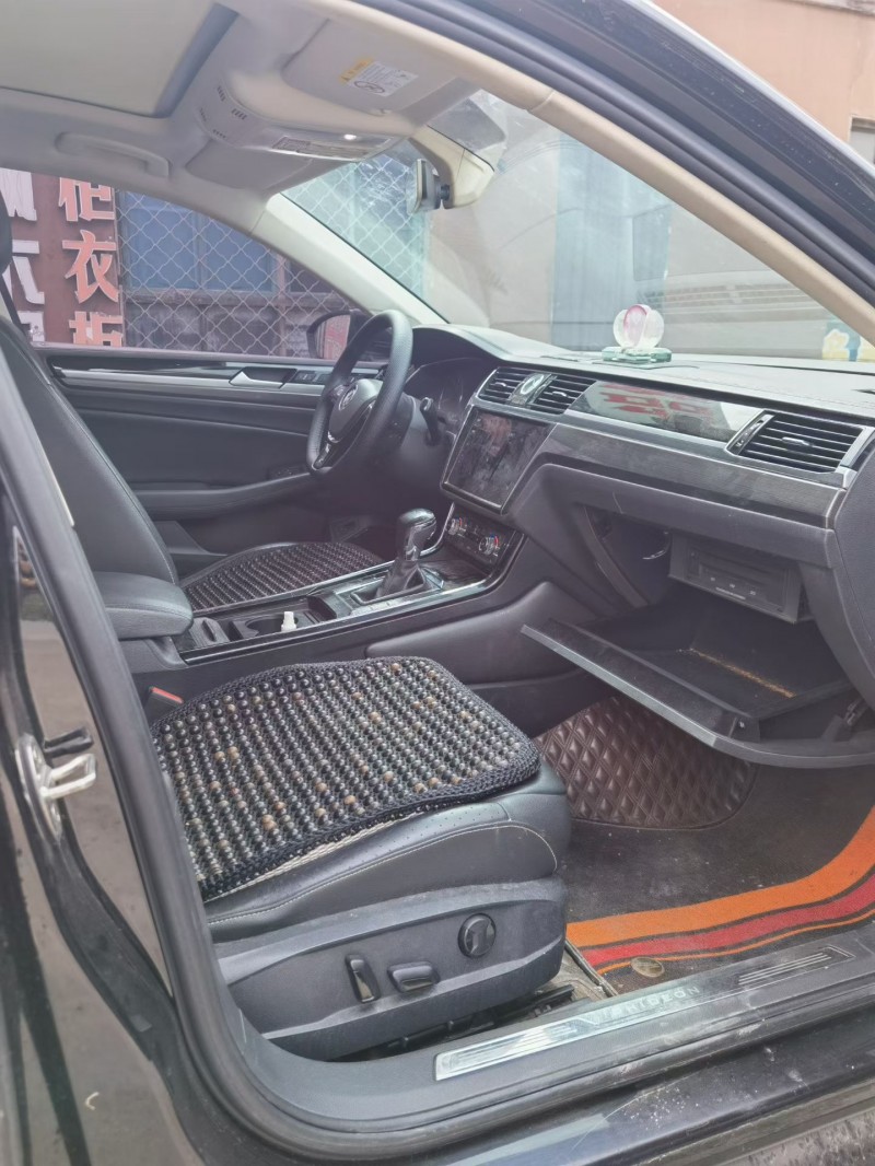 晋中20年大众辉昂4