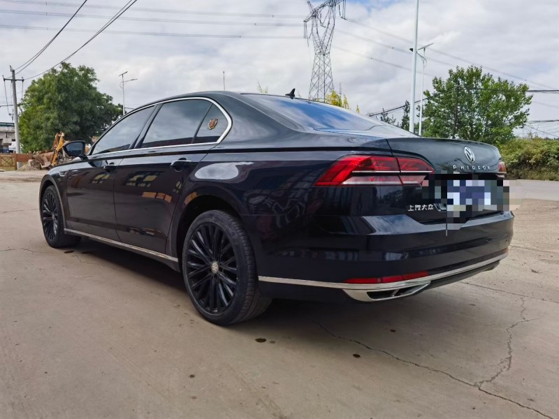 晋中20年大众辉昂8