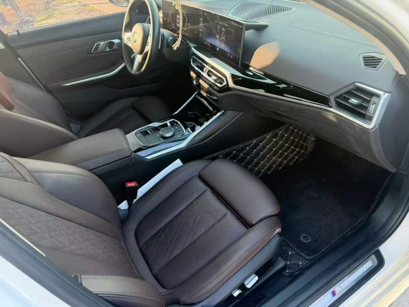 中山23年宝马3系8