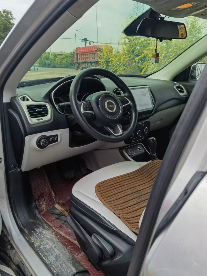 晋中17年Jeep指南者4