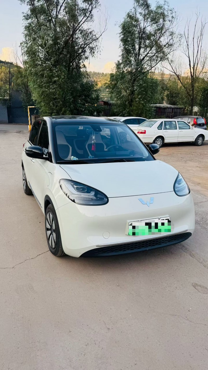 晋中23年五菱汽车缤果2