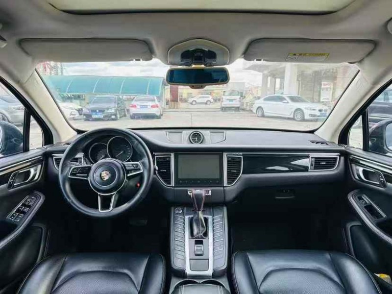 东莞17年众泰SR94