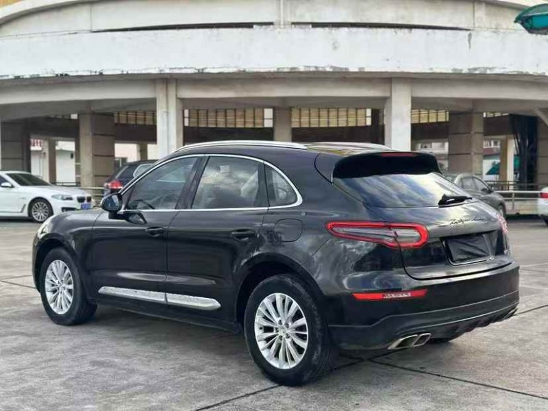 东莞17年众泰SR97