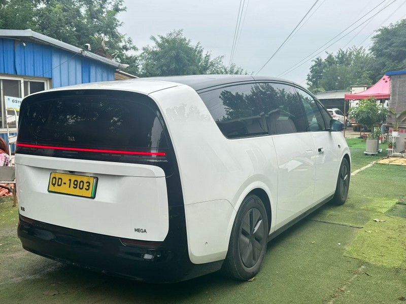 青岛24年理想mega7