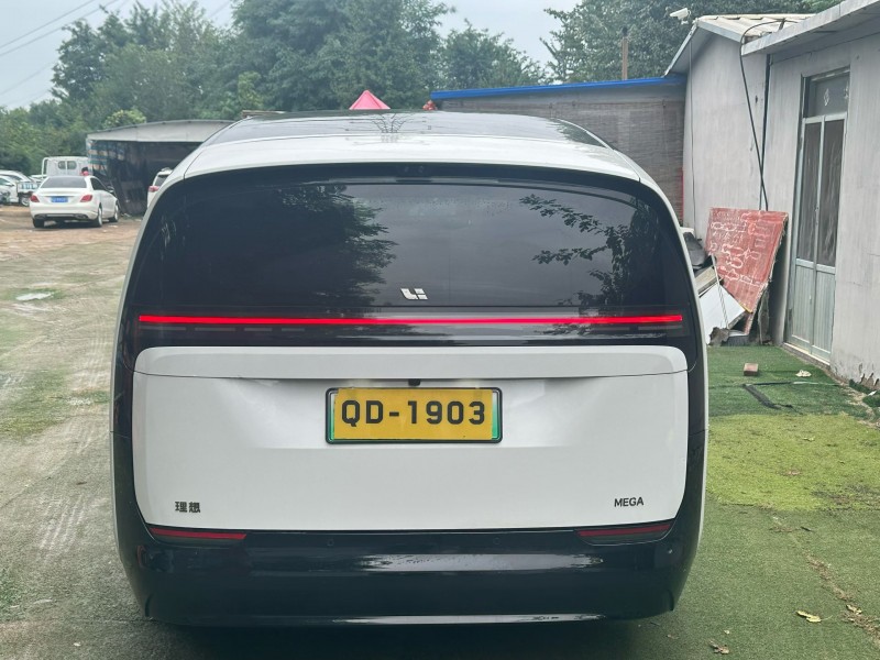 青岛24年理想mega8