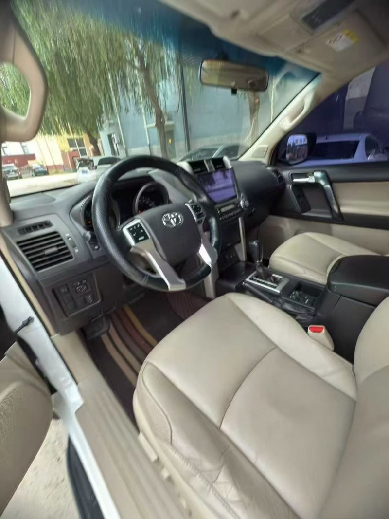 晋中14年丰田普拉多4