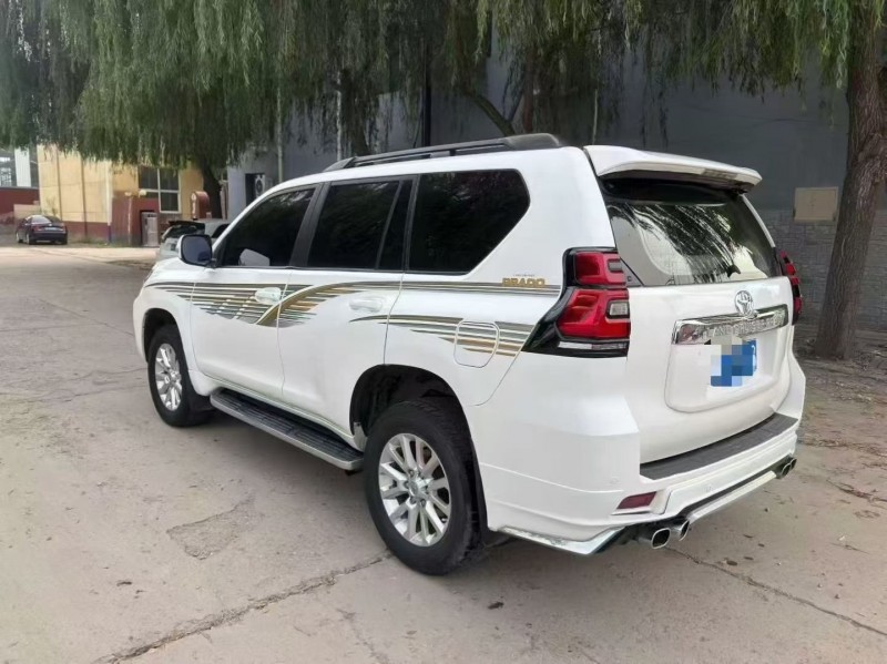 晋中14年丰田普拉多8