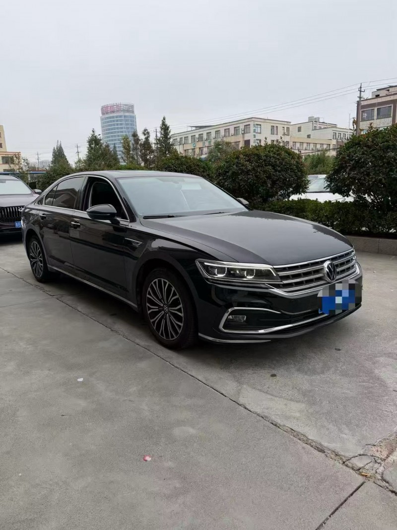 青岛21年大众辉昂2