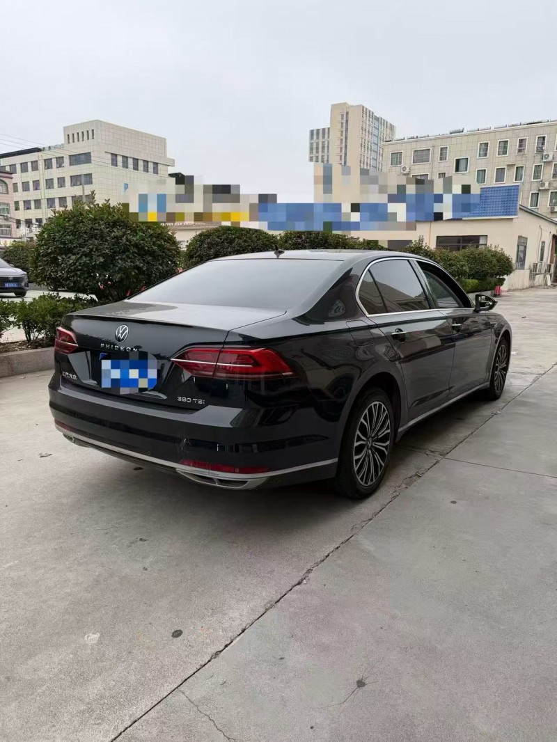 青岛21年大众辉昂7