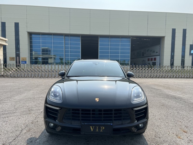 盐城16年保时捷Macan1