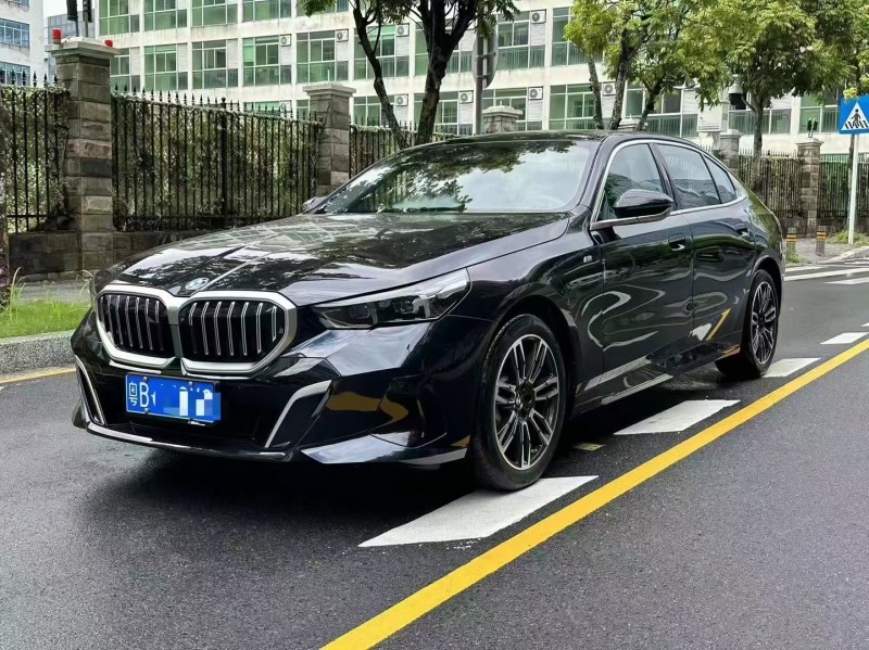 广州24年宝马5系3