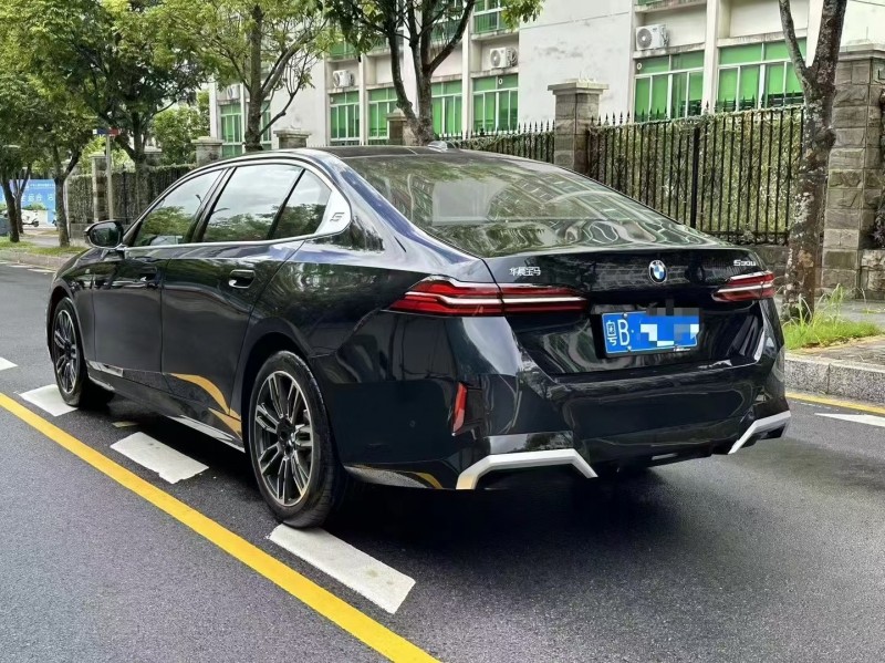 广州24年宝马5系7