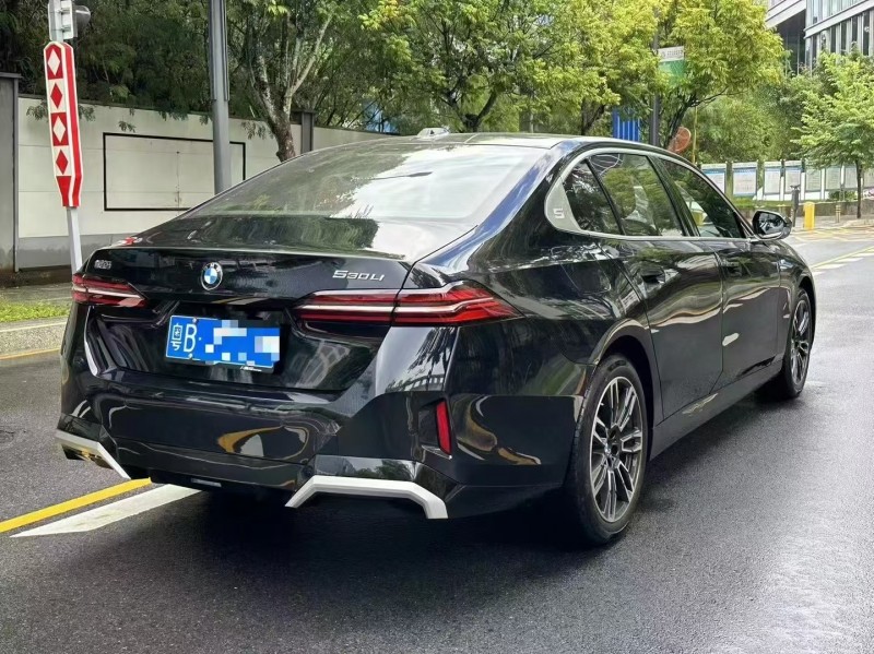 广州24年宝马5系8