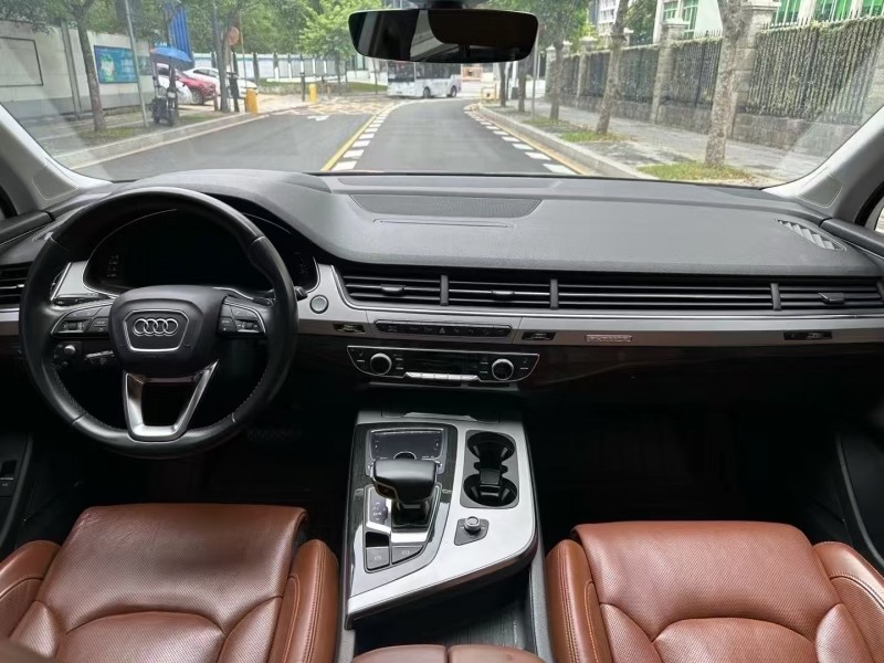 广州19年奥迪Q75