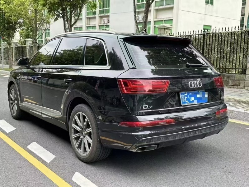 广州19年奥迪Q77