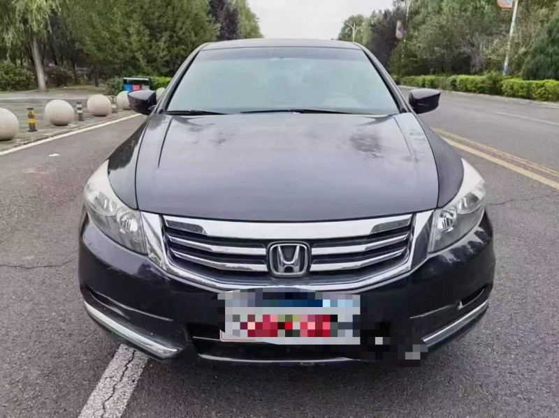 晋中13年本田雅阁1