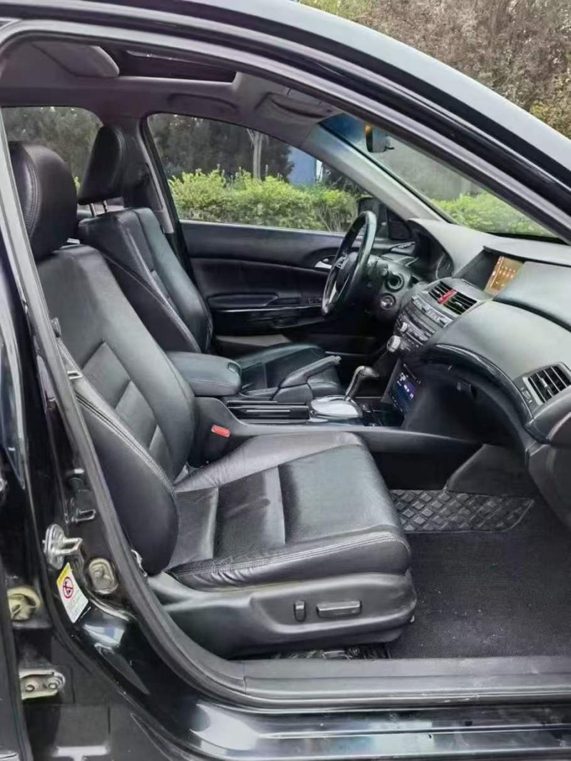 晋中13年本田雅阁6