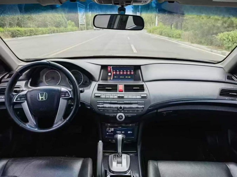 晋中13年本田雅阁7