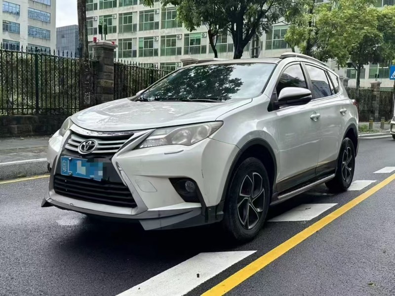 广州16年丰田RAV4荣放3