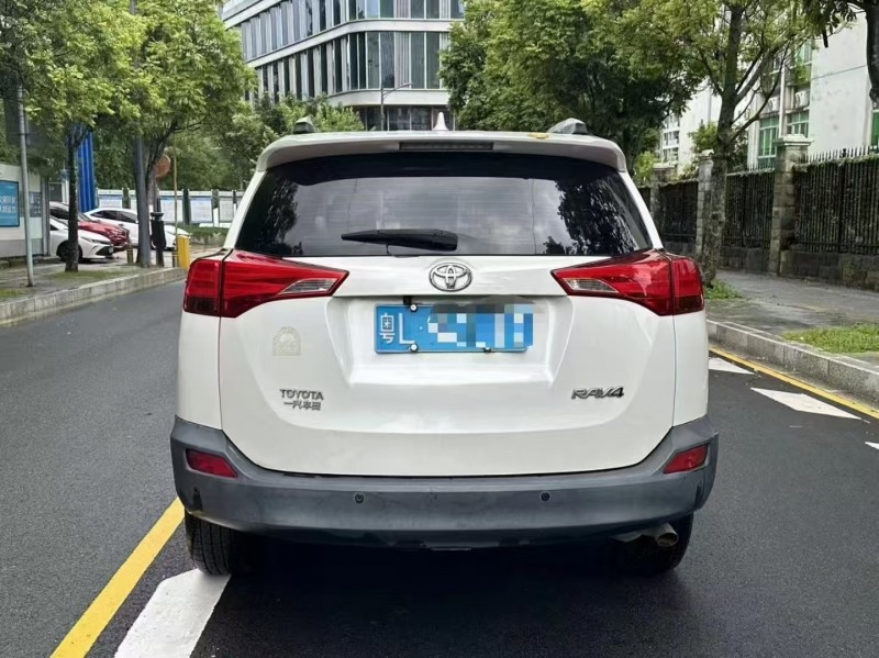 广州16年丰田RAV4荣放9