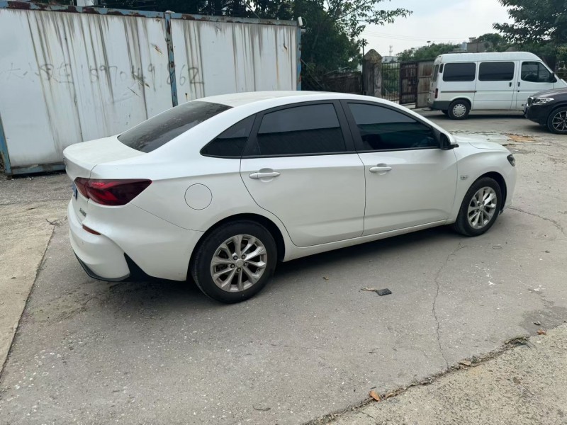 南昌25年雪佛兰科鲁泽8