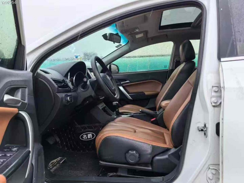 东莞17年名爵锐行4