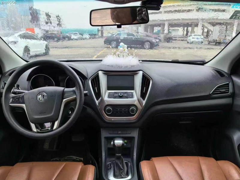 东莞17年名爵锐行5