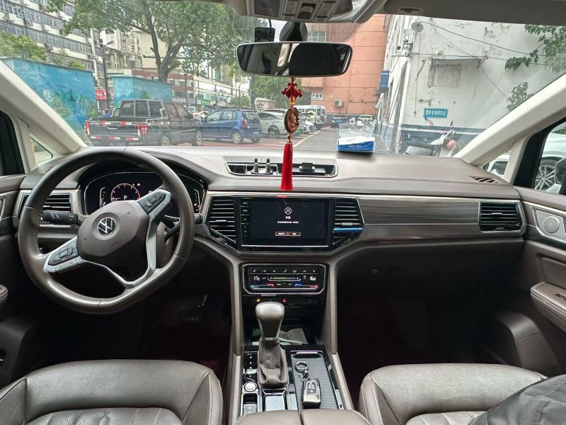 南昌21年大众威然8