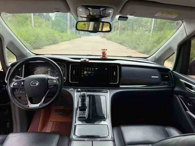 常德21年传祺M85