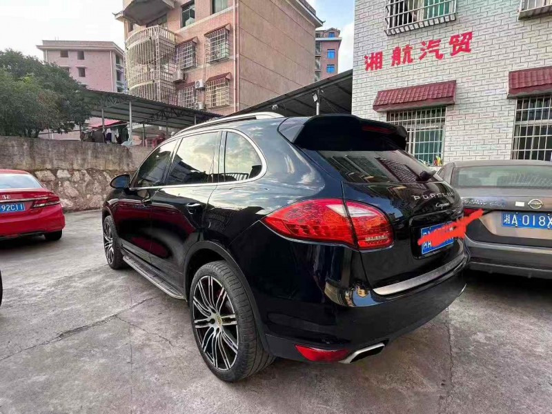 湘潭14年保时捷卡宴9