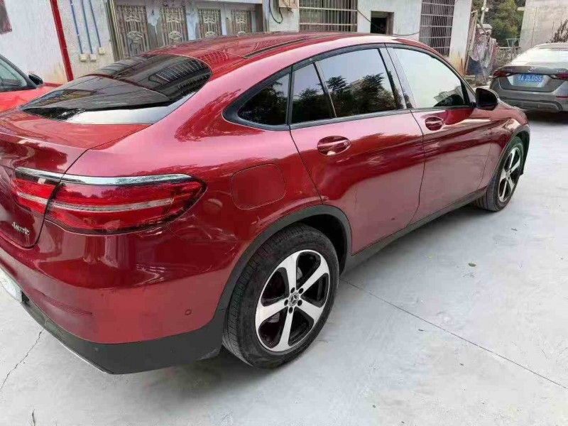 常德18年奔驰GLC9