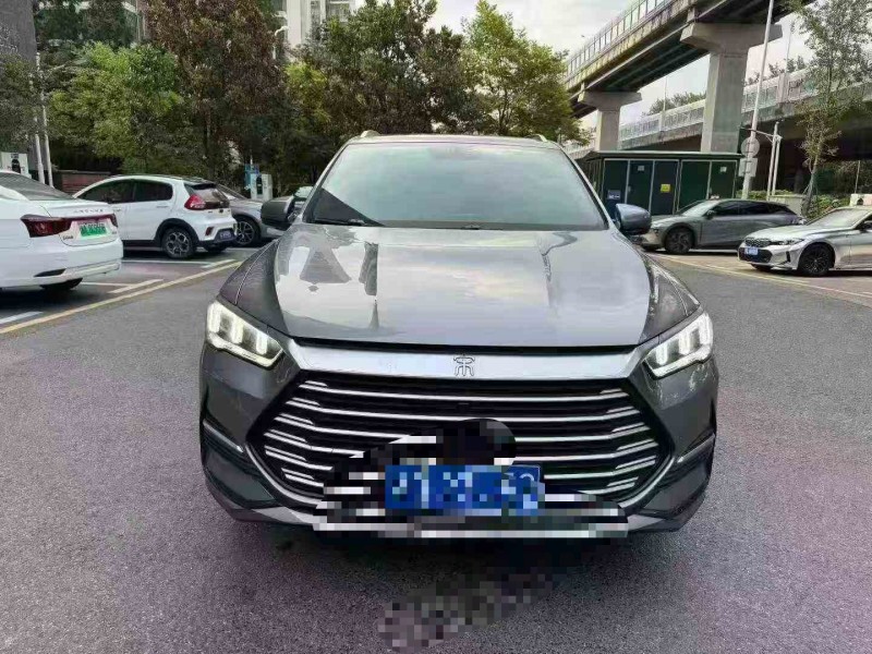 张家界21年比亚迪宋1