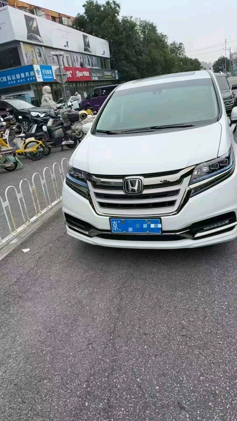 滨州21年本田艾力绅1