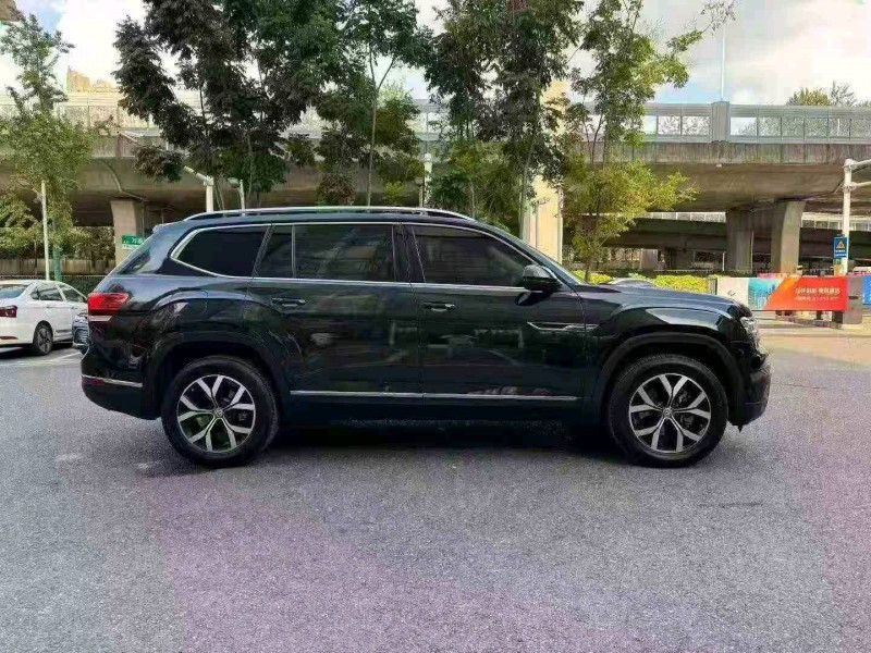 湘潭20年大众途昂7