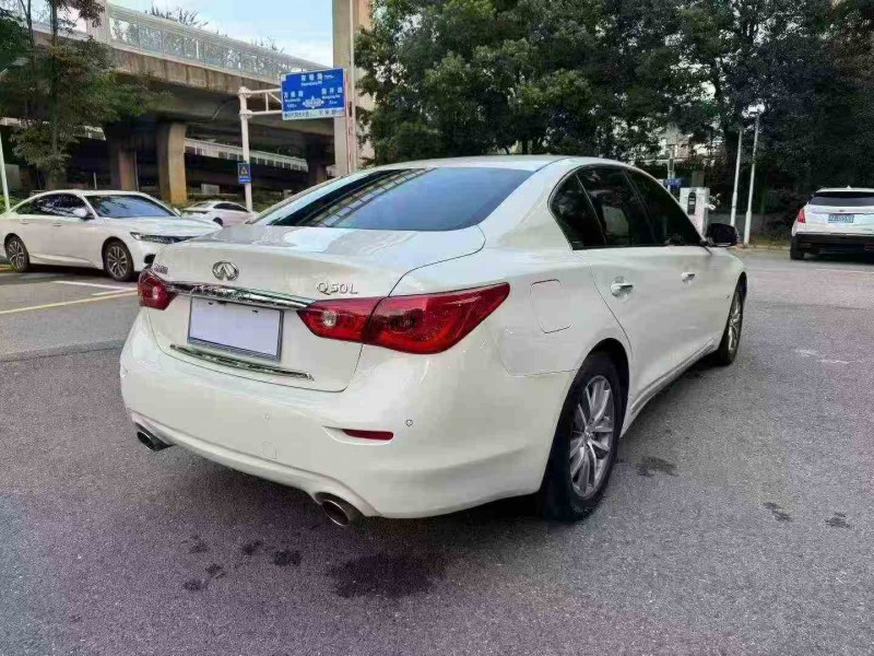 湘潭15年英菲尼迪Q50L4