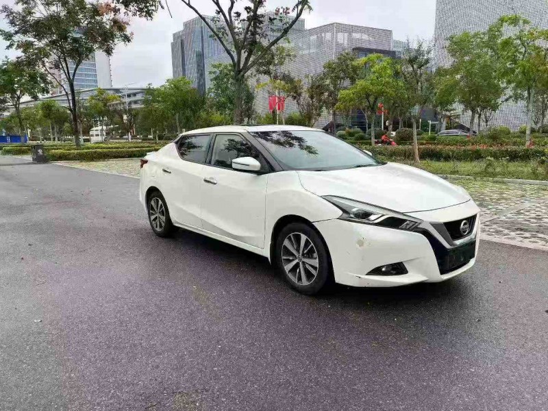 徐州16年日产蓝鸟3