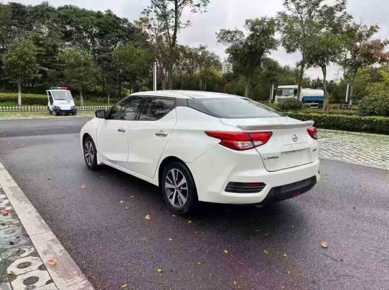 徐州16年日产蓝鸟6