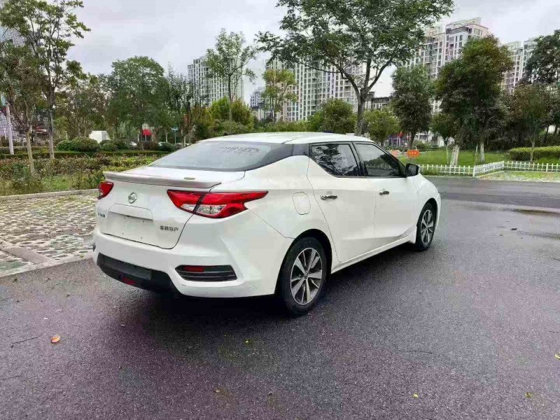 徐州16年日产蓝鸟7