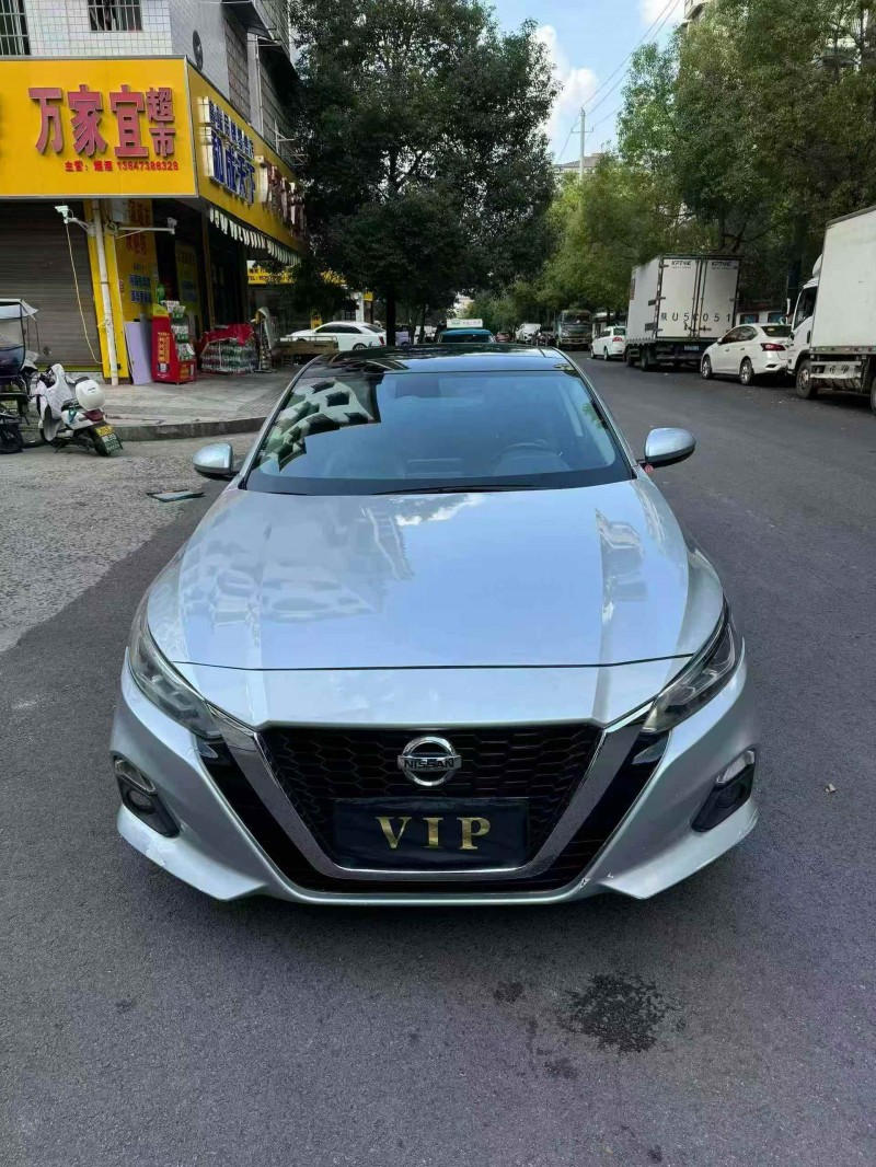 衡阳22年日产天籁1