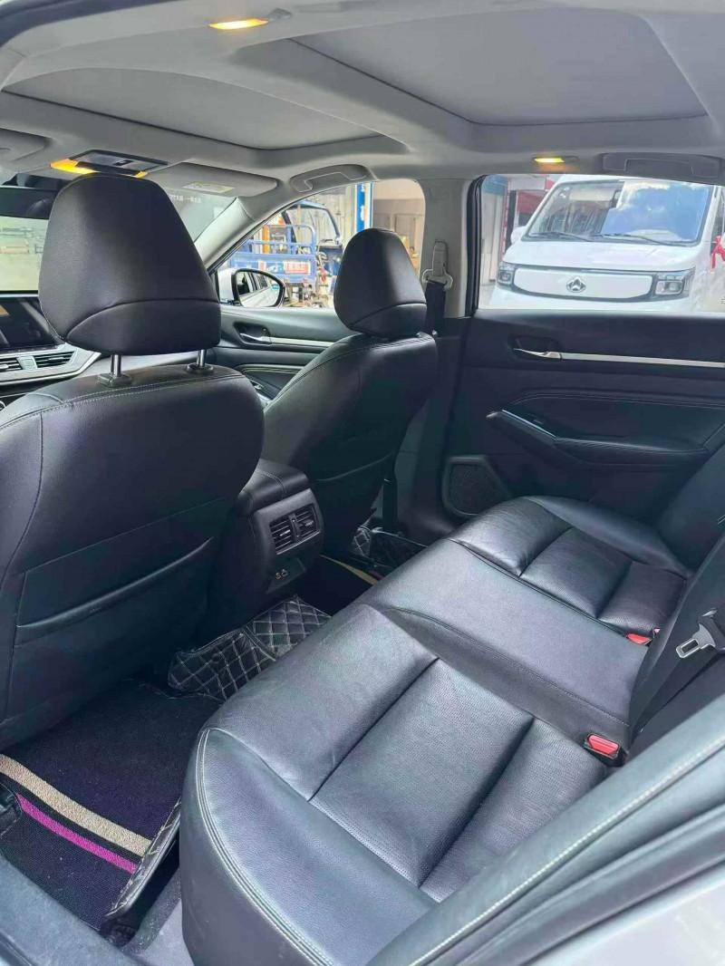 衡阳22年日产天籁4