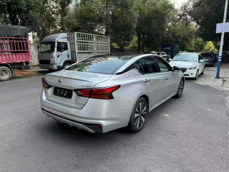 衡阳22年日产天籁6