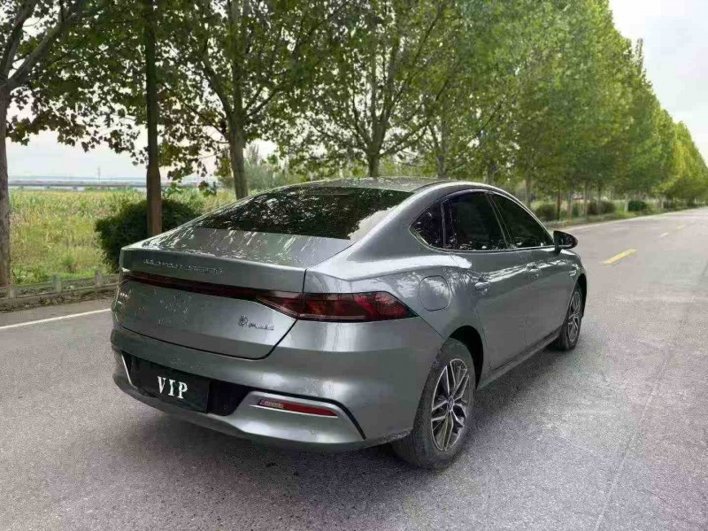 铜川22年比亚迪秦8