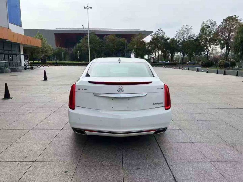 常州15年凯迪拉克XTS9