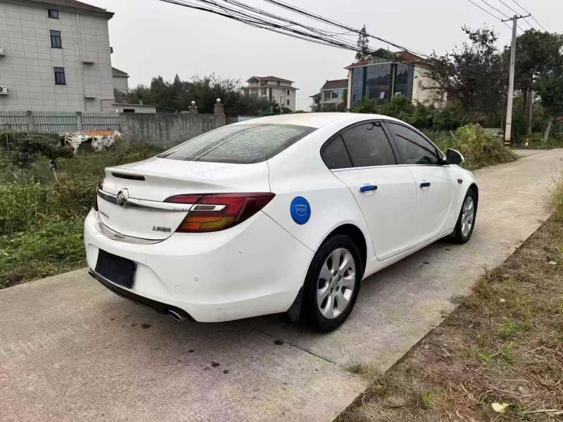 宁波15年别克君威8