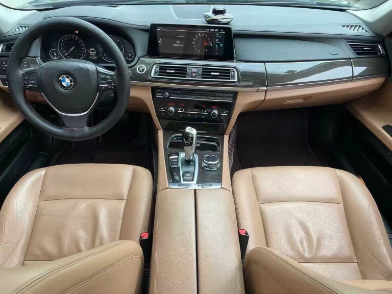 济宁15年宝马7系9