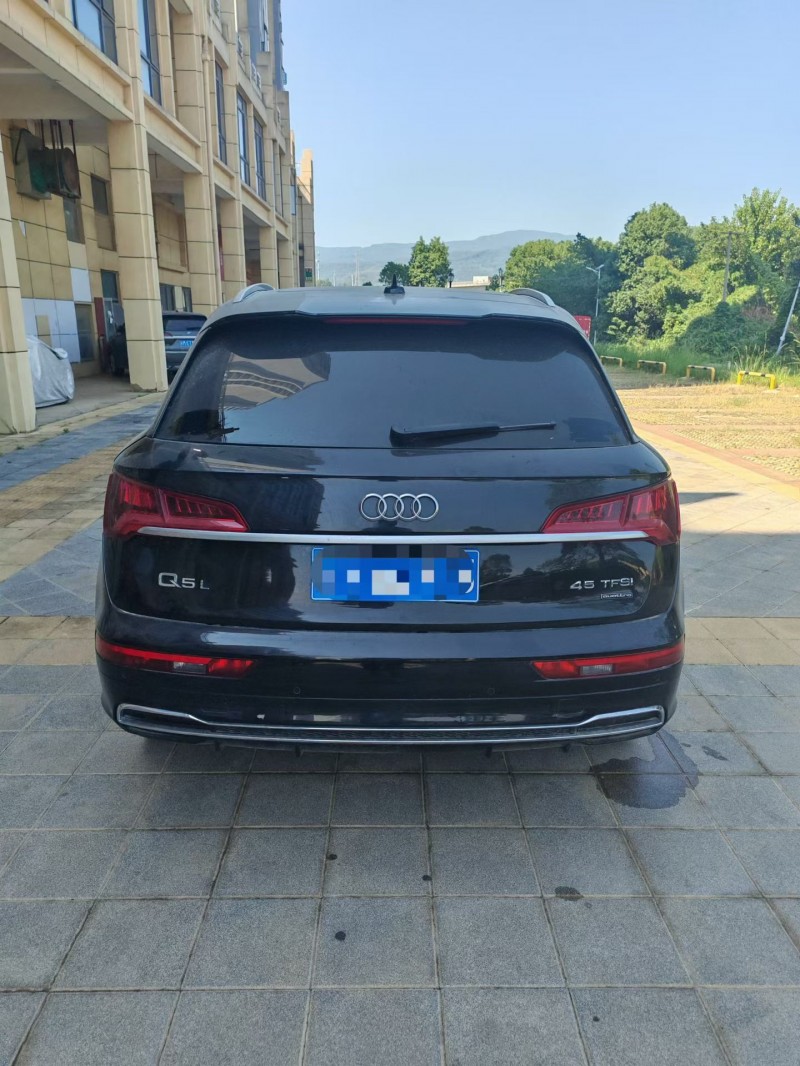 南昌21年奥迪Q59