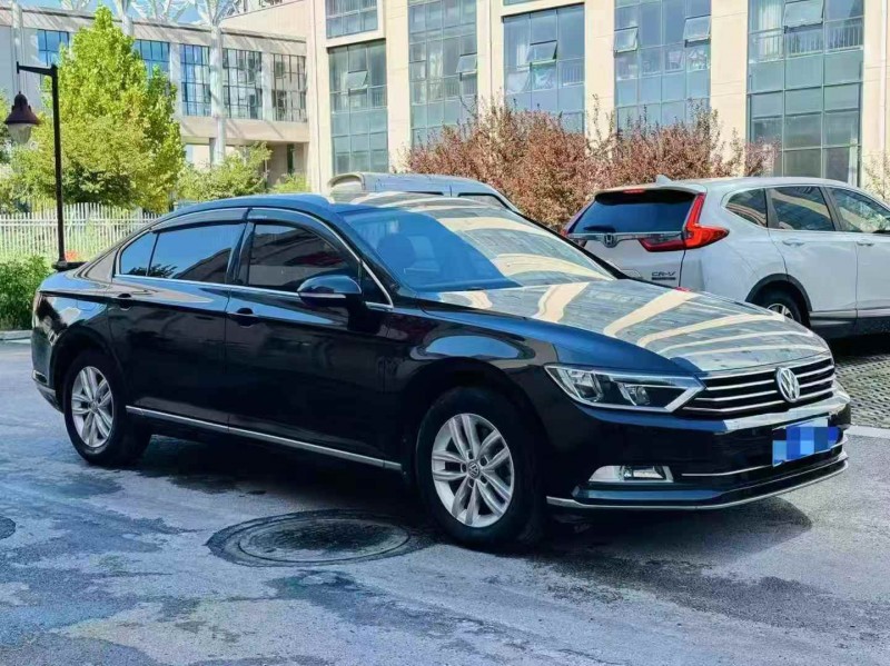 枣庄17年大众迈腾3