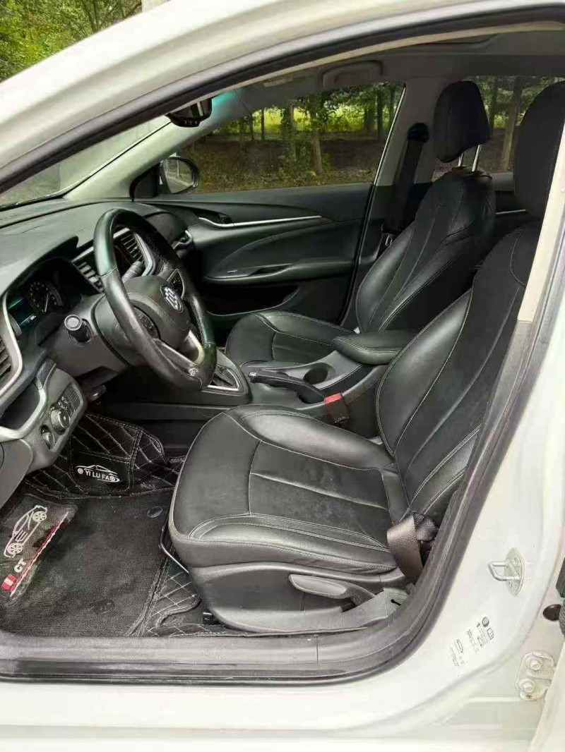 徐州20年别克英朗4