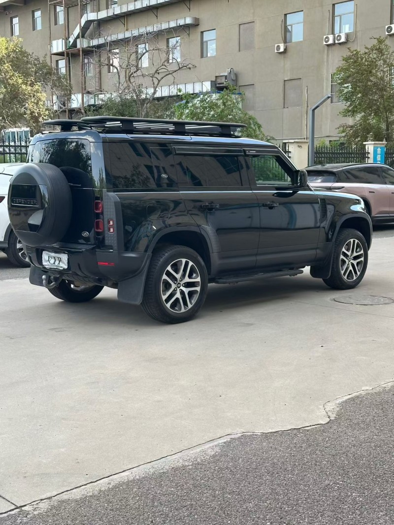 郑州21年路虎卫士5